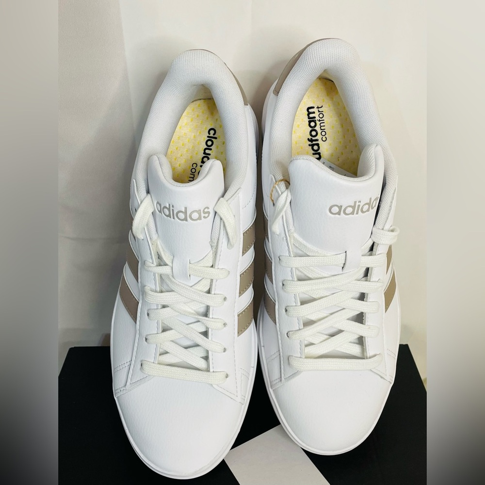 New Adidas Grand Court 2.0  Platinum Metalic White Women's  8.5 Athletic shoes